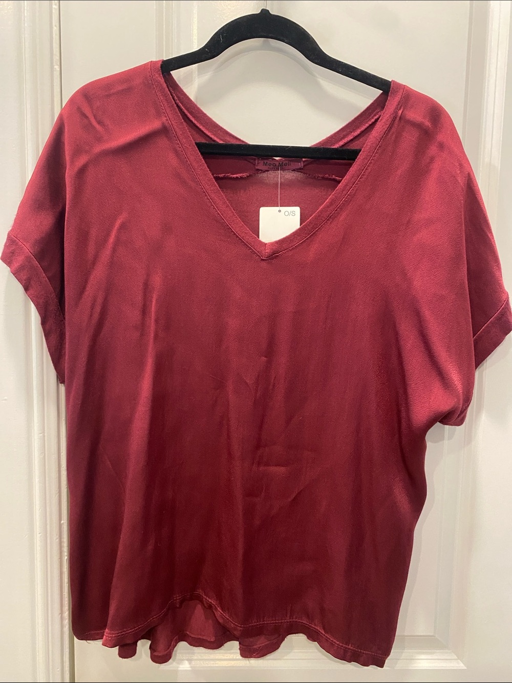 Women's V-Neck Short Sleeve Top - Burgundy
